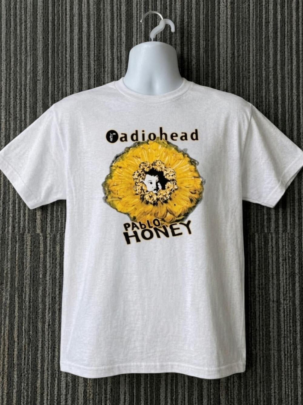 Radiohead Pablo Honey Sunflower Graphic Band T-Shirt Gildan 5000 Heavy Cotton Te